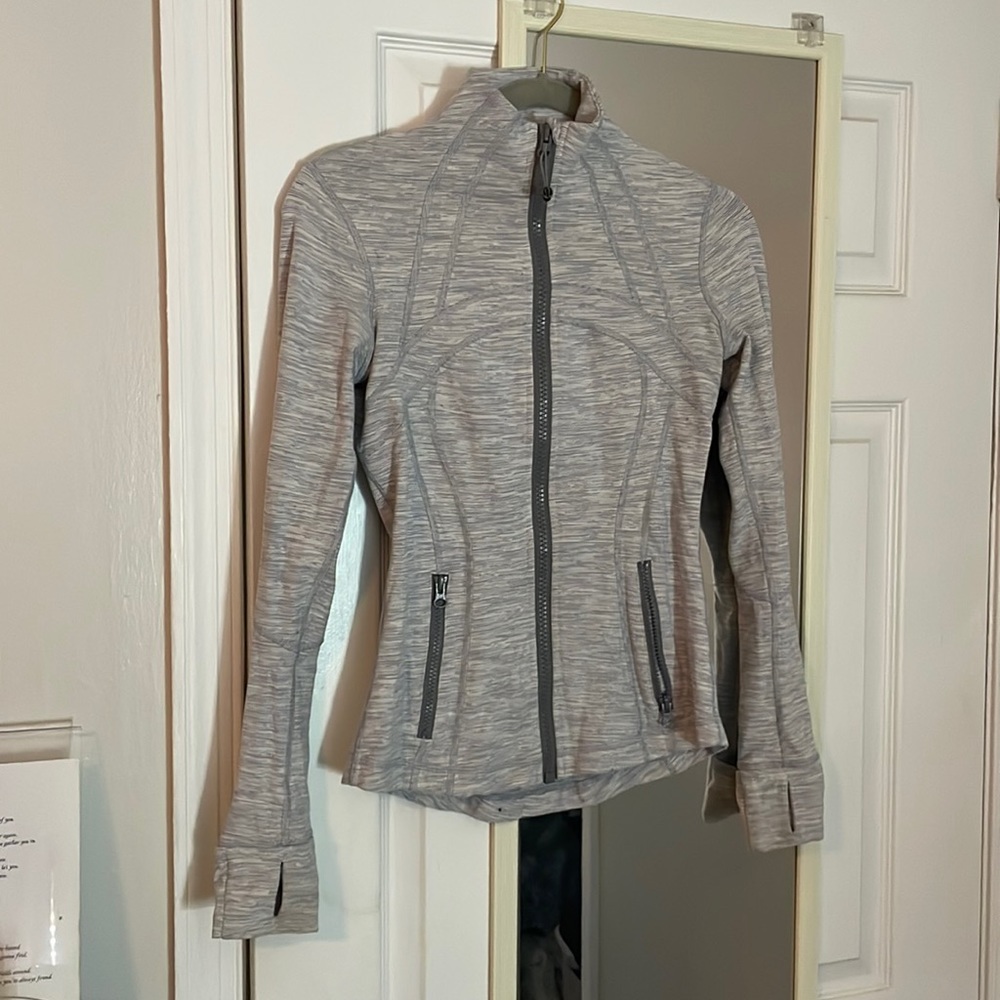 Lululemon define jacket size 4